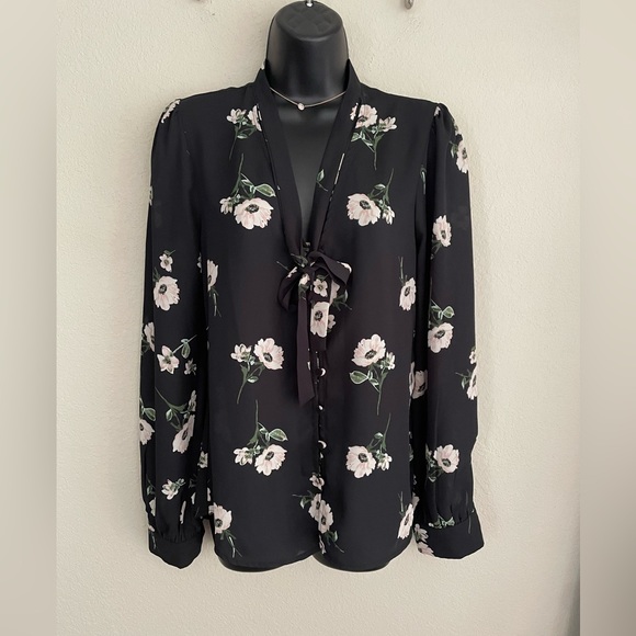 Lulus Tops - Lulu’s Blouse Sz Medium